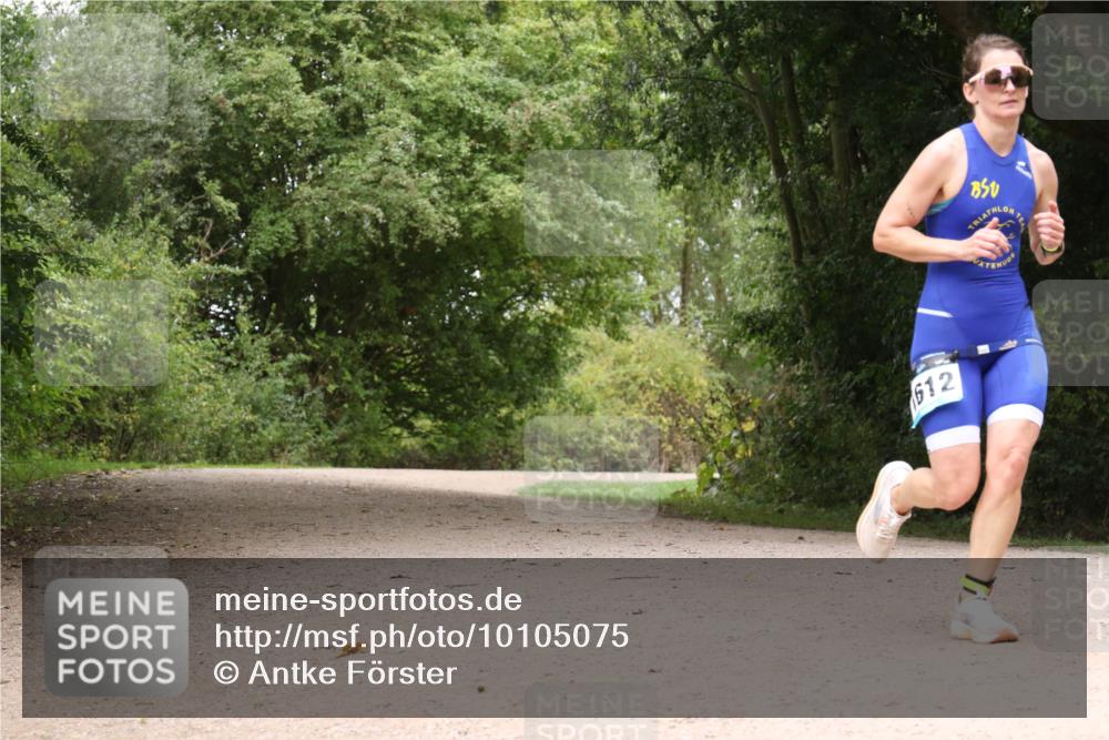 30.08.2026 - Elbe Triathlon Hamburg Antke Förster http://msf.ph/oto/10105075 30.08.2026 12:03:28 Laufen 612 meine-sportfotos.de