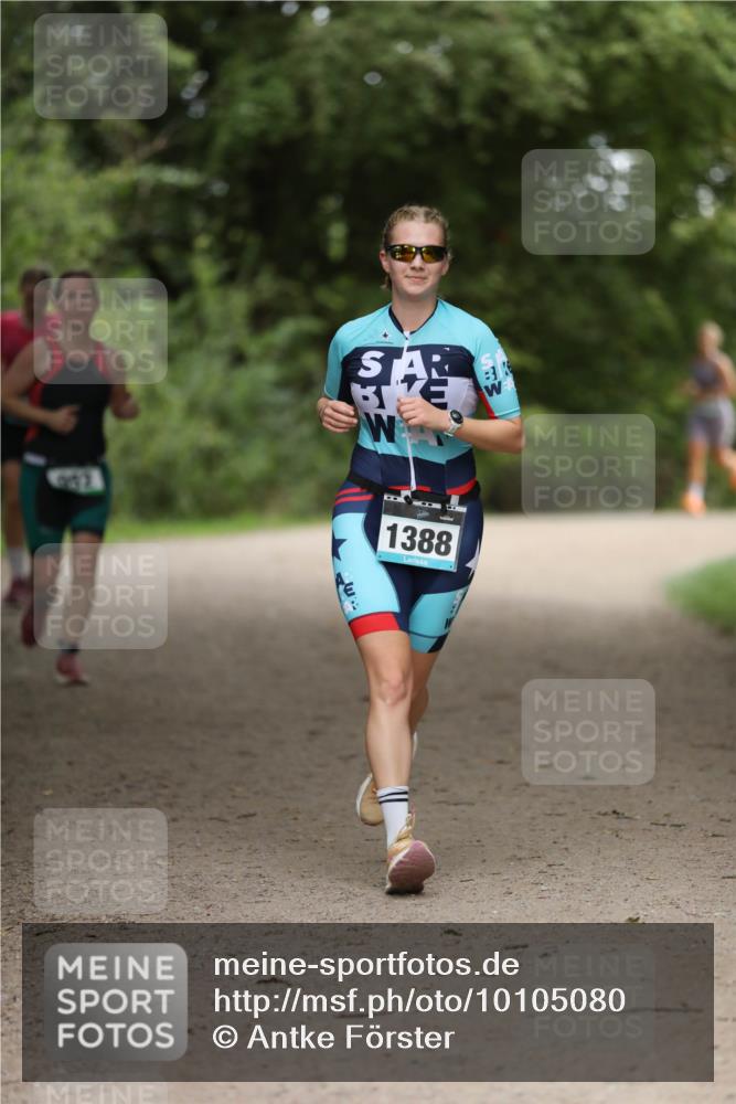 30.08.2026 - Elbe Triathlon Hamburg Antke Förster http://msf.ph/oto/10105080 30.08.2026 12:00:49 Laufen 1388 meine-sportfotos.de