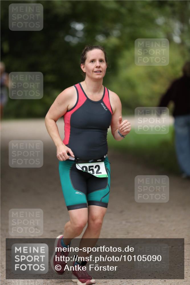 30.08.2026 - Elbe Triathlon Hamburg Antke Förster http://msf.ph/oto/10105090 30.08.2026 12:00:53 Laufen 2, 52 meine-sportfotos.de