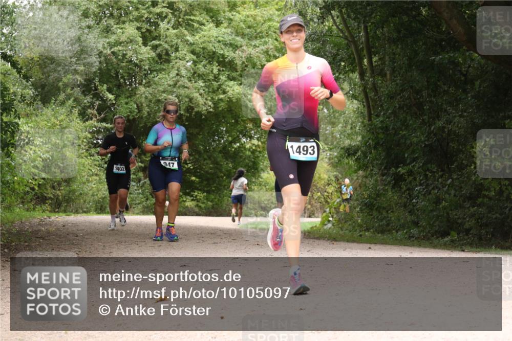 30.08.2026 - Elbe Triathlon Hamburg Antke Förster http://msf.ph/oto/10105097 30.08.2026 12:04:02 Laufen 1402, 947, 1493 meine-sportfotos.de