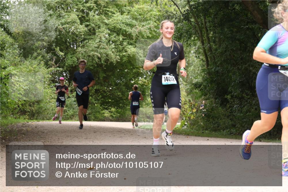 30.08.2026 - Elbe Triathlon Hamburg Antke Förster http://msf.ph/oto/10105107 30.08.2026 12:04:06 Laufen 487, 1448, 1674, 0, 1402 meine-sportfotos.de