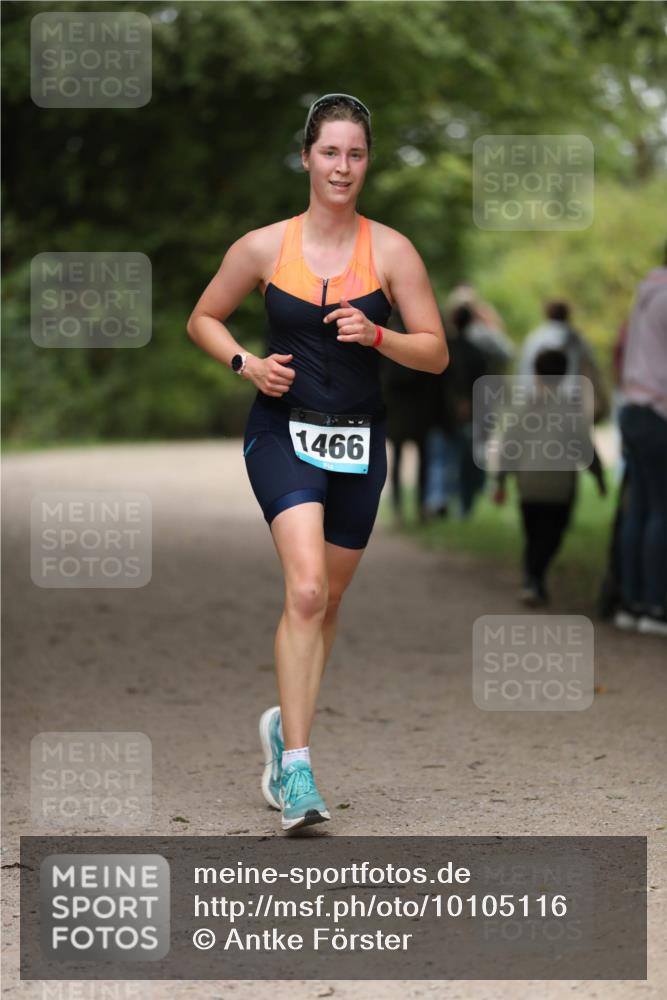 30.08.2026 - Elbe Triathlon Hamburg Antke Förster http://msf.ph/oto/10105116 30.08.2026 12:01:10 Laufen 1466 meine-sportfotos.de