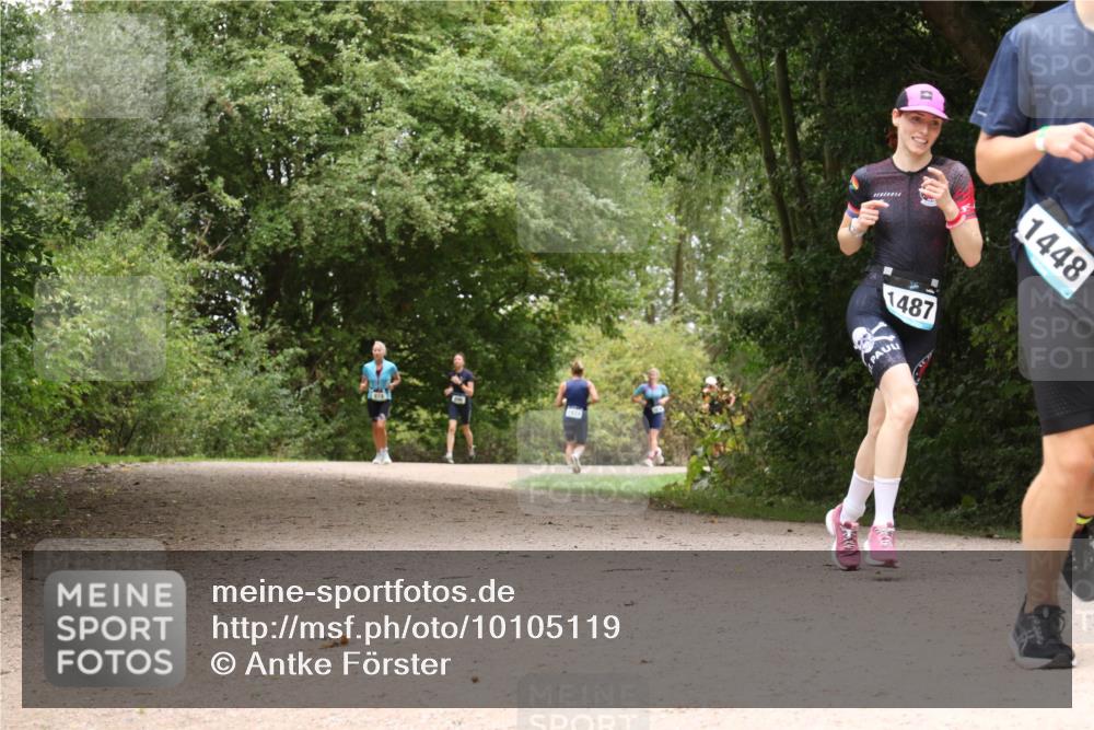 30.08.2026 - Elbe Triathlon Hamburg Antke Förster http://msf.ph/oto/10105119 30.08.2026 12:04:11 Laufen 1487, 1448 meine-sportfotos.de