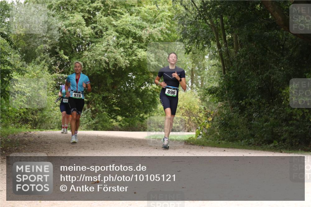 30.08.2026 - Elbe Triathlon Hamburg Antke Förster http://msf.ph/oto/10105121 30.08.2026 12:04:23 Laufen 1513, 978, 896 meine-sportfotos.de