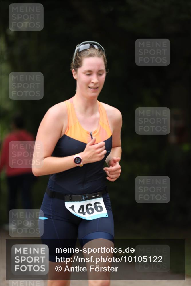 30.08.2026 - Elbe Triathlon Hamburg Antke Förster http://msf.ph/oto/10105122 30.08.2026 12:01:11 Laufen 1466 meine-sportfotos.de