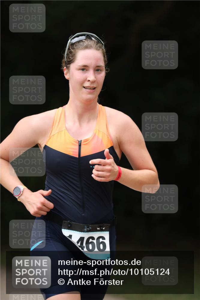 30.08.2026 - Elbe Triathlon Hamburg Antke Förster http://msf.ph/oto/10105124 30.08.2026 12:01:12 Laufen 991 meine-sportfotos.de
