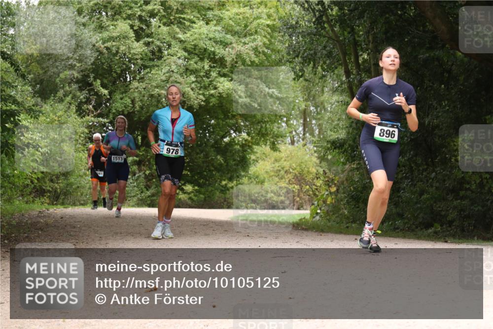 30.08.2026 - Elbe Triathlon Hamburg Antke Förster http://msf.ph/oto/10105125 30.08.2026 12:04:24 Laufen 1513, 978, 896 meine-sportfotos.de