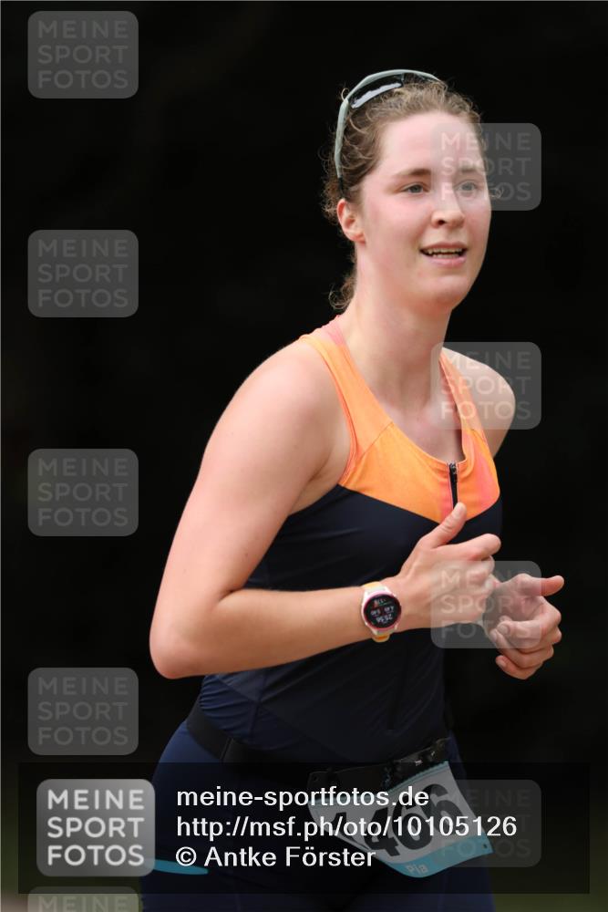 30.08.2026 - Elbe Triathlon Hamburg Antke Förster http://msf.ph/oto/10105126 30.08.2026 12:01:12 Laufen 466, 25, 56, 4, 49, 5, 40 meine-sportfotos.de