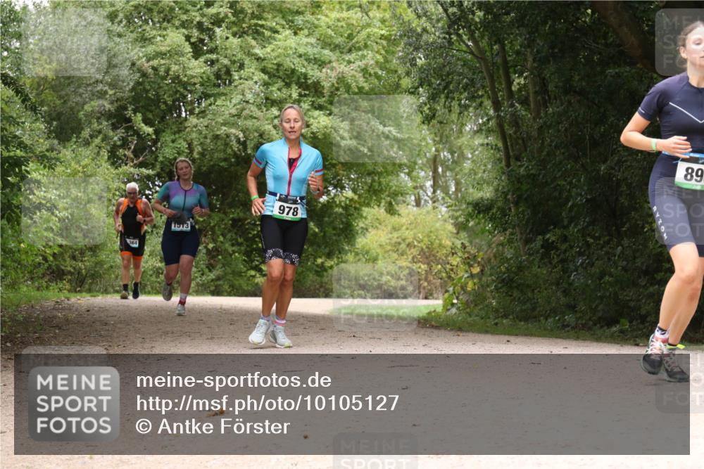 30.08.2026 - Elbe Triathlon Hamburg Antke Förster http://msf.ph/oto/10105127 30.08.2026 12:04:25 Laufen 364, 1513, 978, 89 meine-sportfotos.de