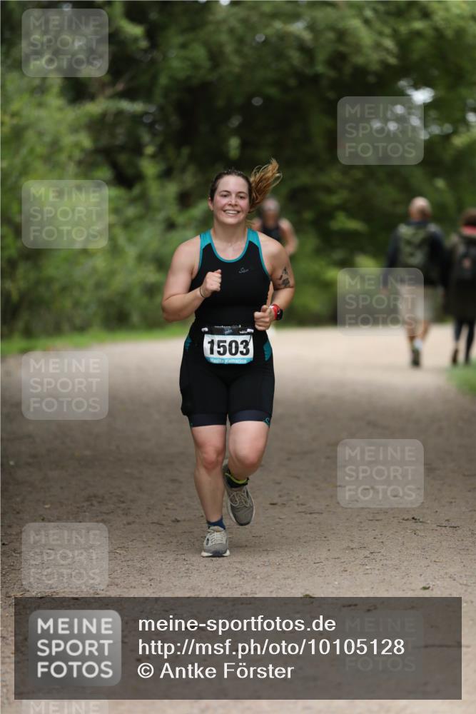 30.08.2026 - Elbe Triathlon Hamburg Antke Förster http://msf.ph/oto/10105128 30.08.2026 12:01:15 Laufen 1503 meine-sportfotos.de
