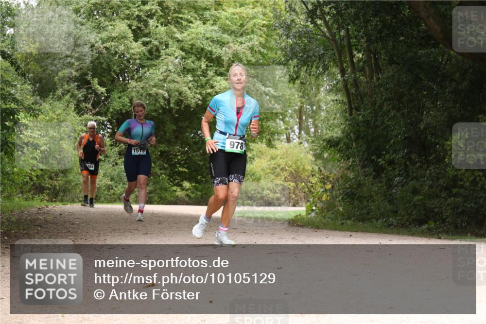 30.08.2026 - Elbe Triathlon Hamburg Antke Förster http://msf.ph/oto/10105129 30.08.2026 12:04:25 Laufen 364, 1515, 978 meine-sportfotos.de