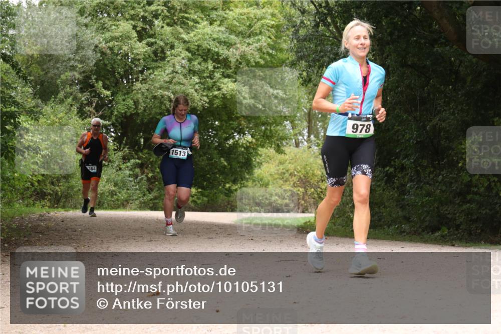 30.08.2026 - Elbe Triathlon Hamburg Antke Förster http://msf.ph/oto/10105131 30.08.2026 12:04:27 Laufen 364, 1513, 978 meine-sportfotos.de