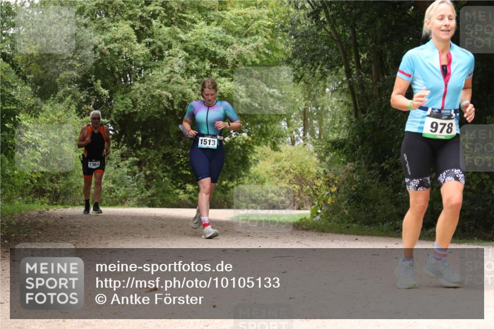 30.08.2026 - Elbe Triathlon Hamburg Antke Förster http://msf.ph/oto/10105133 30.08.2026 12:04:27 Laufen 1364, 1513, 978 meine-sportfotos.de
