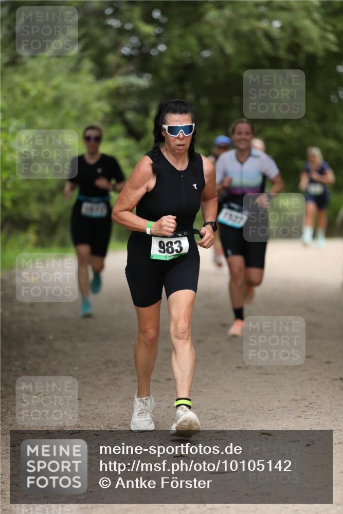 30.08.2026 - Elbe Triathlon Hamburg Antke Förster http://msf.ph/oto/10105142 30.08.2026 12:01:27 Laufen 983 meine-sportfotos.de