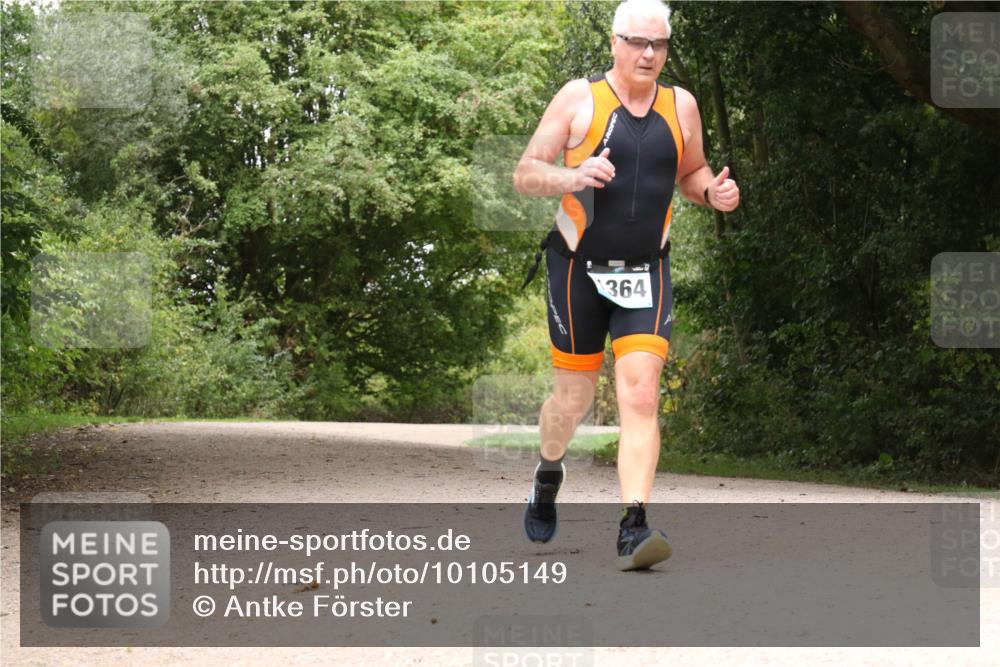 30.08.2026 - Elbe Triathlon Hamburg Antke Förster http://msf.ph/oto/10105149 30.08.2026 12:04:33 Laufen 364 meine-sportfotos.de