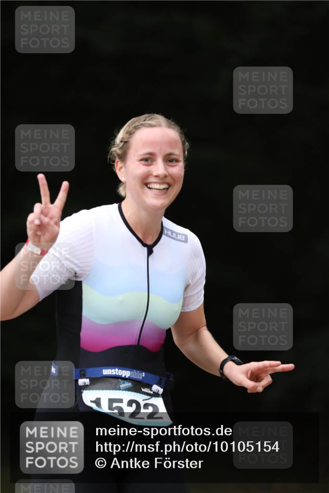 30.08.2026 - Elbe Triathlon Hamburg Antke Förster http://msf.ph/oto/10105154 30.08.2026 12:01:32 Laufen 522 meine-sportfotos.de