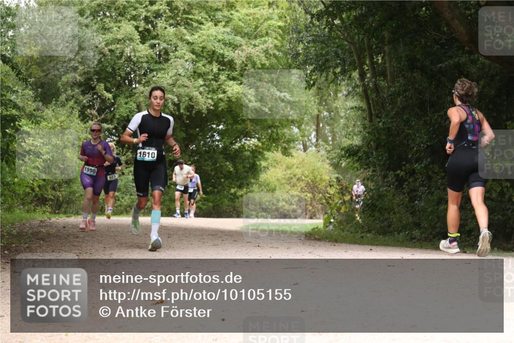 30.08.2026 - Elbe Triathlon Hamburg Antke Förster http://msf.ph/oto/10105155 30.08.2026 12:04:49 Laufen 1550, 923, 1610 meine-sportfotos.de
