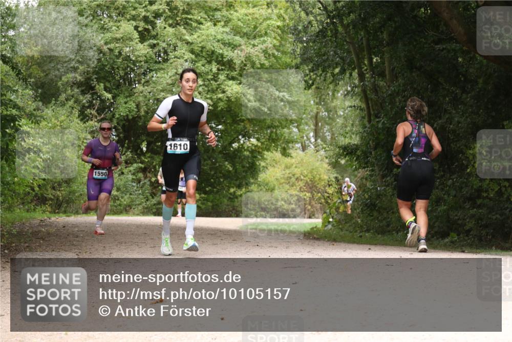 30.08.2026 - Elbe Triathlon Hamburg Antke Förster http://msf.ph/oto/10105157 30.08.2026 12:04:49 Laufen 1610, 1550 meine-sportfotos.de