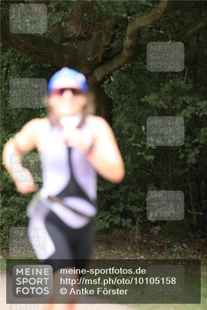 30.08.2026 - Elbe Triathlon Hamburg Antke Förster http://msf.ph/oto/10105158 30.08.2026 12:01:34 Laufen  meine-sportfotos.de