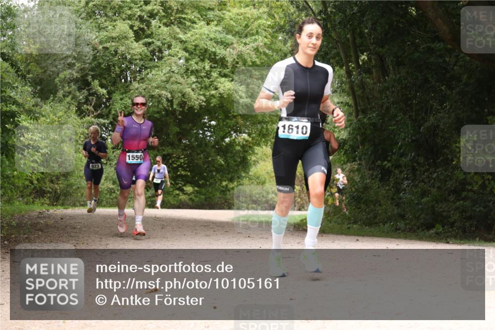 30.08.2026 - Elbe Triathlon Hamburg Antke Förster http://msf.ph/oto/10105161 30.08.2026 12:04:50 Laufen 1610, 923, 1550 meine-sportfotos.de