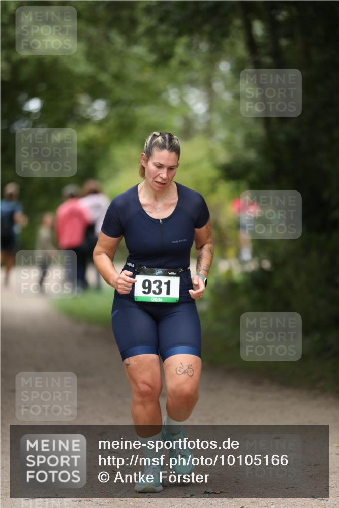 30.08.2026 - Elbe Triathlon Hamburg Antke Förster http://msf.ph/oto/10105166 30.08.2026 12:01:40 Laufen 931, 35 meine-sportfotos.de