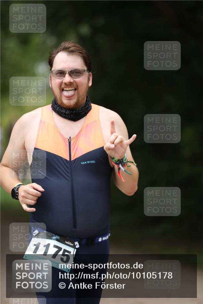 30.08.2026 - Elbe Triathlon Hamburg Antke Förster http://msf.ph/oto/10105178 30.08.2026 12:01:44 Laufen 1175 meine-sportfotos.de
