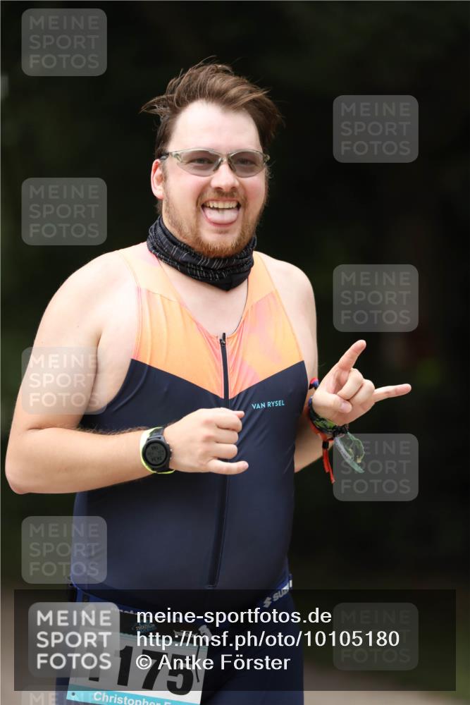 30.08.2026 - Elbe Triathlon Hamburg Antke Förster http://msf.ph/oto/10105180 30.08.2026 12:01:45 Laufen 1175 meine-sportfotos.de