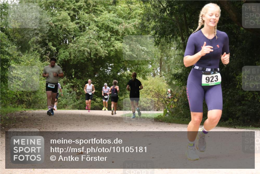 30.08.2026 - Elbe Triathlon Hamburg Antke Förster http://msf.ph/oto/10105181 30.08.2026 12:04:57 Laufen 1095, 923 meine-sportfotos.de
