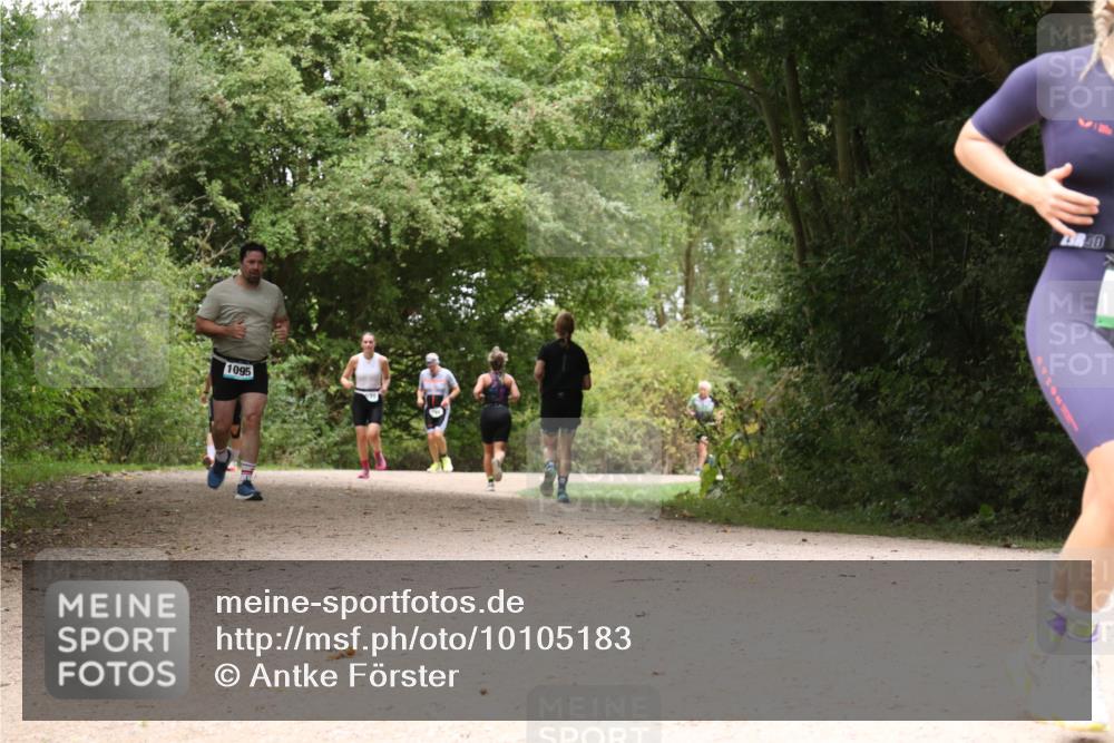 30.08.2026 - Elbe Triathlon Hamburg Antke Förster http://msf.ph/oto/10105183 30.08.2026 12:04:57 Laufen 1095, 23, 50 meine-sportfotos.de