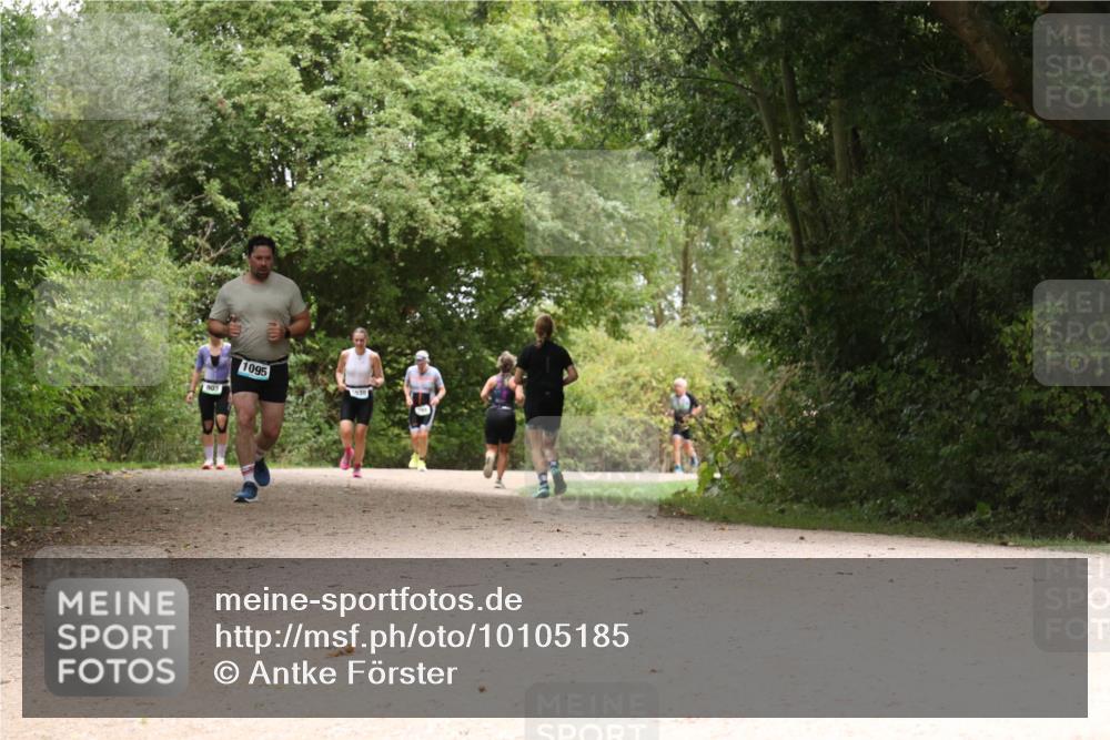 30.08.2026 - Elbe Triathlon Hamburg Antke Förster http://msf.ph/oto/10105185 30.08.2026 12:04:58 Laufen 803, 1095, 1538 meine-sportfotos.de