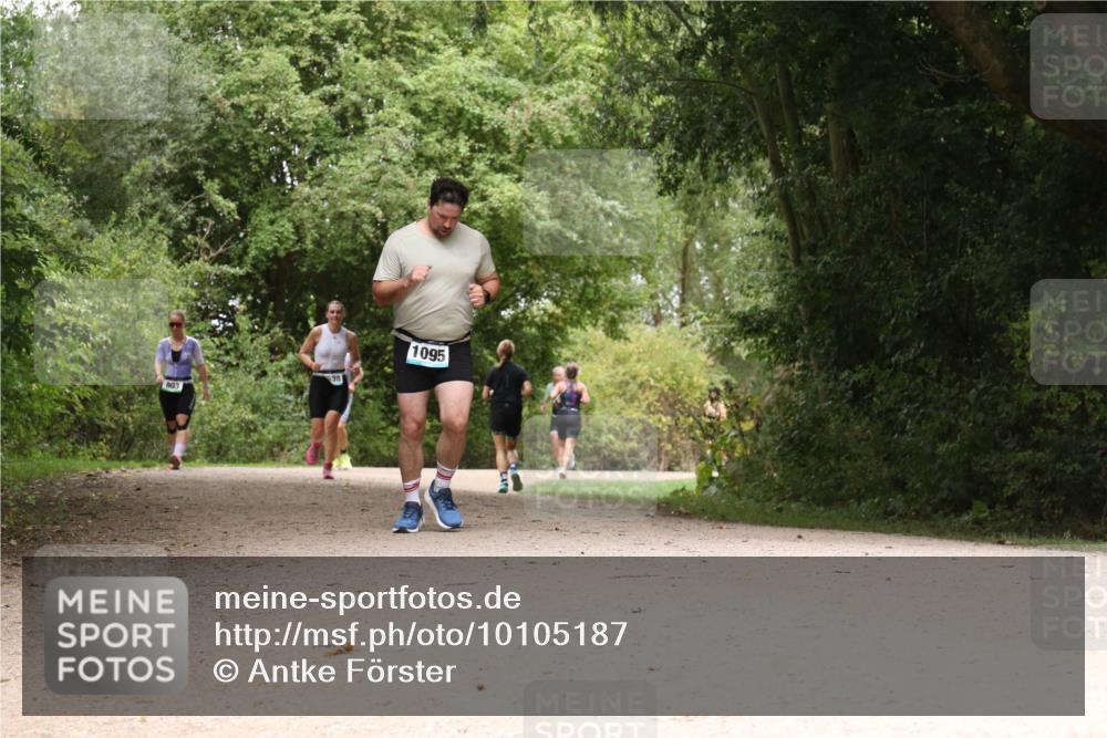 30.08.2026 - Elbe Triathlon Hamburg Antke Förster http://msf.ph/oto/10105187 30.08.2026 12:05:00 Laufen 38, 803, 1095 meine-sportfotos.de