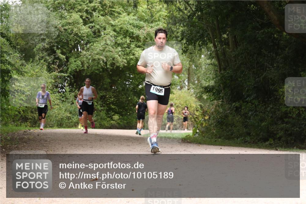 30.08.2026 - Elbe Triathlon Hamburg Antke Förster http://msf.ph/oto/10105189 30.08.2026 12:05:01 Laufen 803, 38, 1095 meine-sportfotos.de