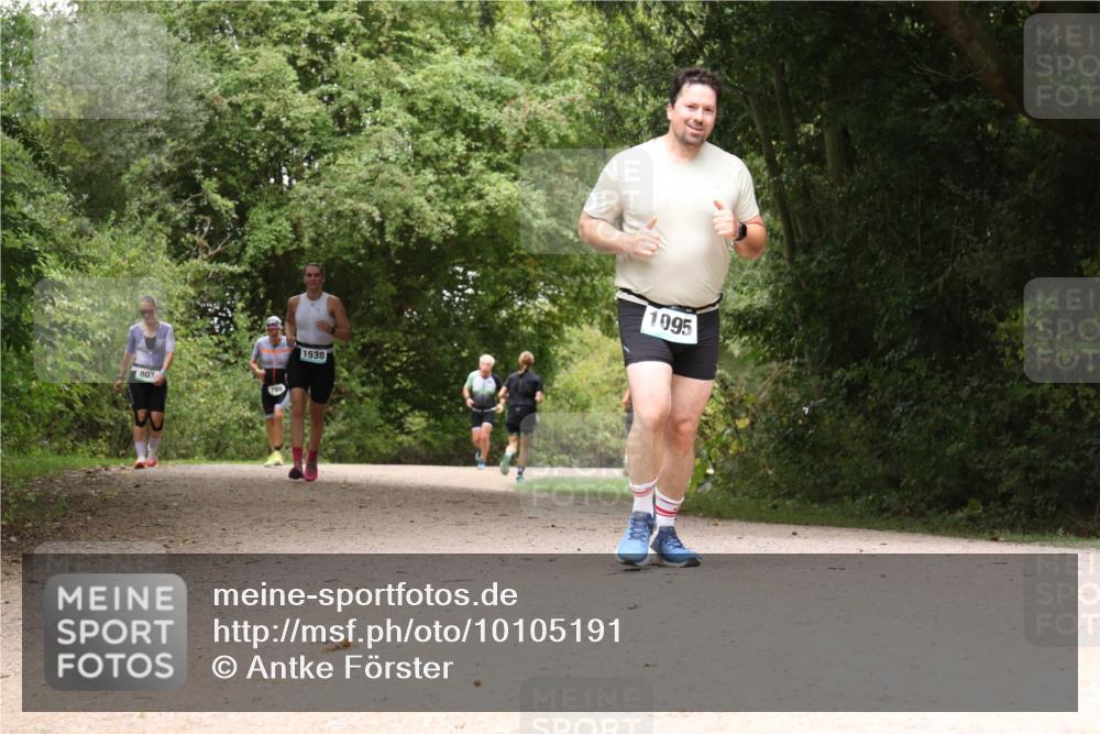 30.08.2026 - Elbe Triathlon Hamburg Antke Förster http://msf.ph/oto/10105191 30.08.2026 12:05:02 Laufen 803, 1538, 1095 meine-sportfotos.de