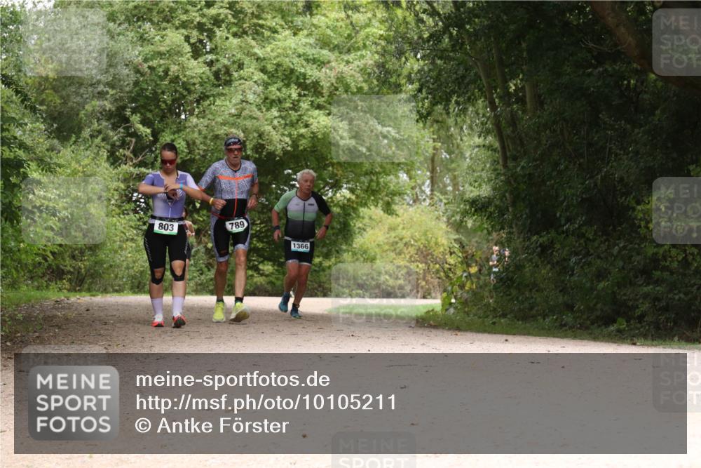 30.08.2026 - Elbe Triathlon Hamburg Antke Förster http://msf.ph/oto/10105211 30.08.2026 12:05:10 Laufen 803, 789, 1366 meine-sportfotos.de