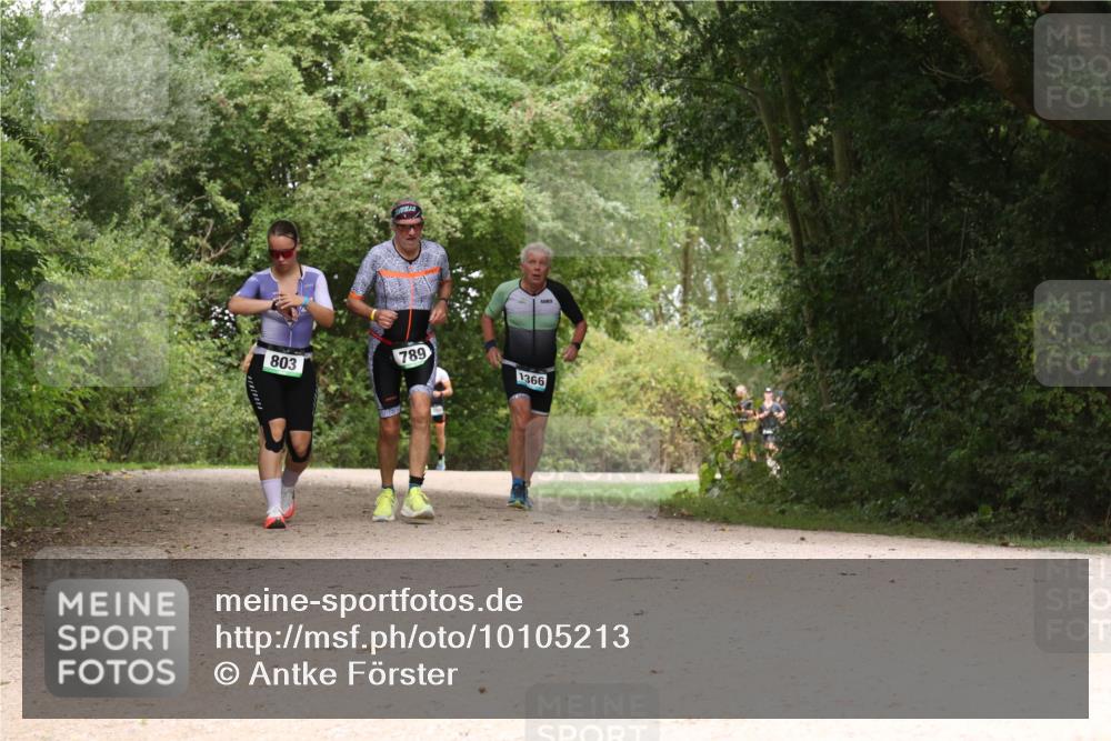 30.08.2026 - Elbe Triathlon Hamburg Antke Förster http://msf.ph/oto/10105213 30.08.2026 12:05:11 Laufen 803, 789, 1366 meine-sportfotos.de