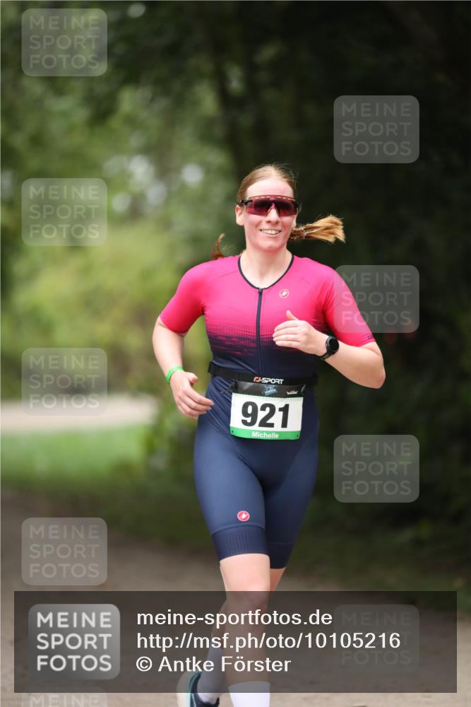 30.08.2026 - Elbe Triathlon Hamburg Antke Förster http://msf.ph/oto/10105216 30.08.2026 12:02:01 Laufen 921 meine-sportfotos.de