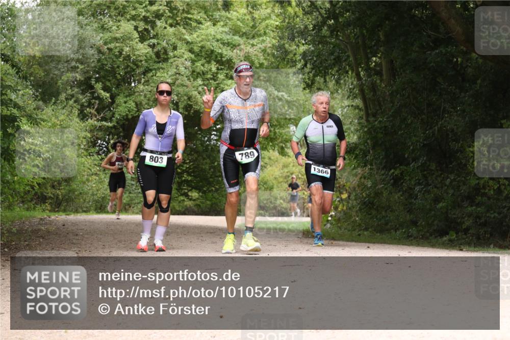 30.08.2026 - Elbe Triathlon Hamburg Antke Förster http://msf.ph/oto/10105217 30.08.2026 12:05:13 Laufen 803, 789, 1366 meine-sportfotos.de