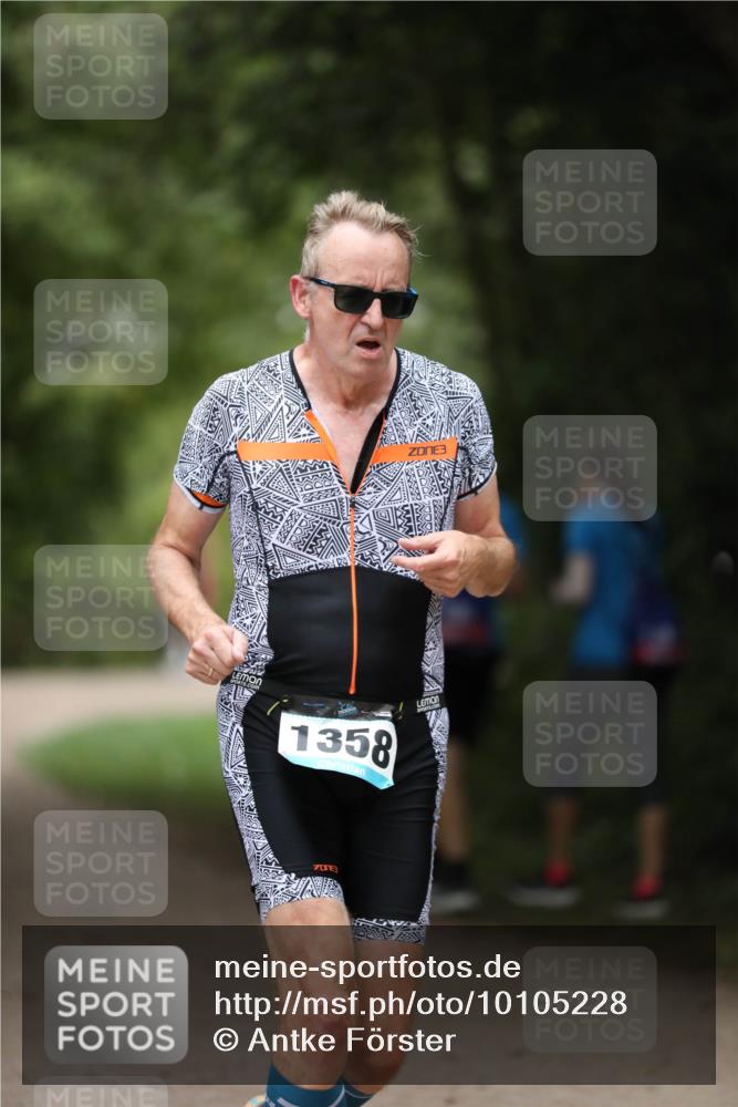 30.08.2026 - Elbe Triathlon Hamburg Antke Förster http://msf.ph/oto/10105228 30.08.2026 12:02:05 Laufen 3, 1358 meine-sportfotos.de