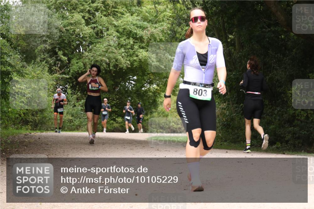 30.08.2026 - Elbe Triathlon Hamburg Antke Förster http://msf.ph/oto/10105229 30.08.2026 12:05:17 Laufen 1355, 8402, 803 meine-sportfotos.de