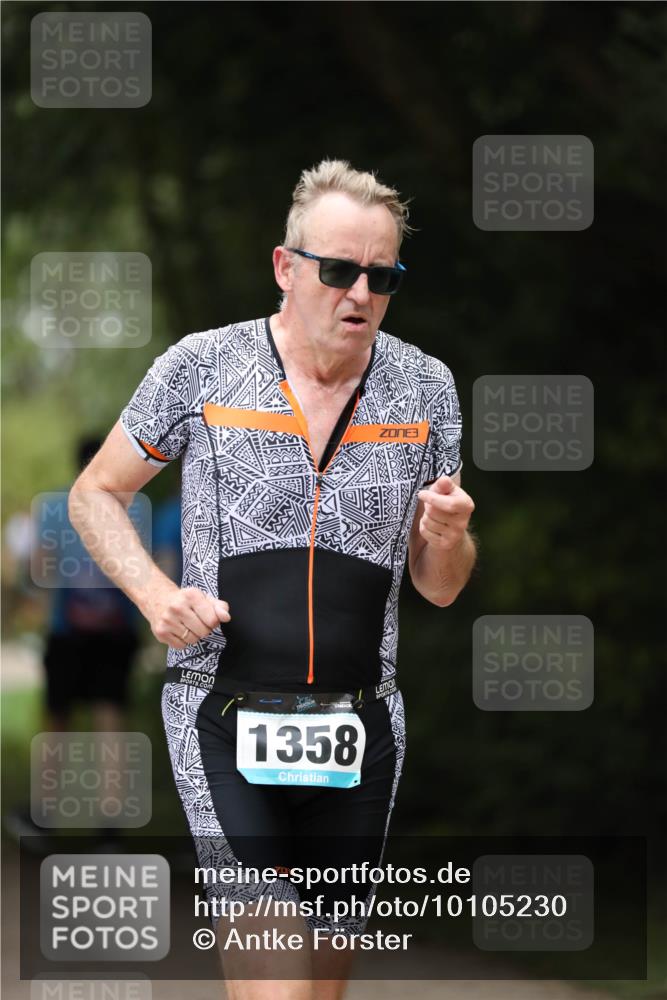 30.08.2026 - Elbe Triathlon Hamburg Antke Förster http://msf.ph/oto/10105230 30.08.2026 12:02:05 Laufen 3, 1358 meine-sportfotos.de