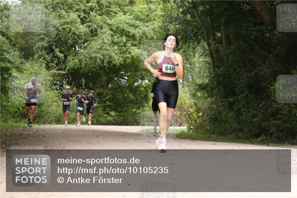 30.08.2026 - Elbe Triathlon Hamburg Antke Förster http://msf.ph/oto/10105235 30.08.2026 12:05:20 Laufen 1355, 1501, 840 meine-sportfotos.de