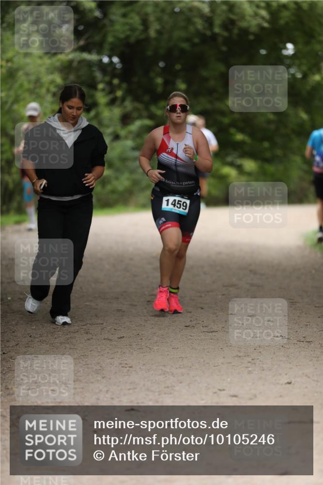 30.08.2026 - Elbe Triathlon Hamburg Antke Förster http://msf.ph/oto/10105246 30.08.2026 12:02:14 Laufen 1459 meine-sportfotos.de