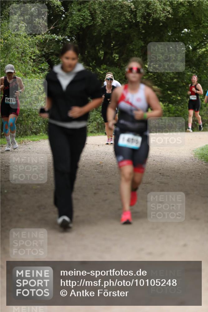 30.08.2026 - Elbe Triathlon Hamburg Antke Förster http://msf.ph/oto/10105248 30.08.2026 12:02:14 Laufen 1414, 1434 meine-sportfotos.de