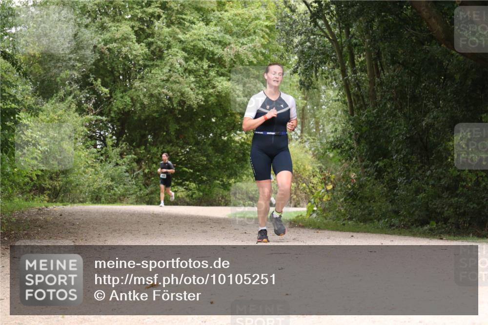 30.08.2026 - Elbe Triathlon Hamburg Antke Förster http://msf.ph/oto/10105251 30.08.2026 12:05:53 Laufen  meine-sportfotos.de