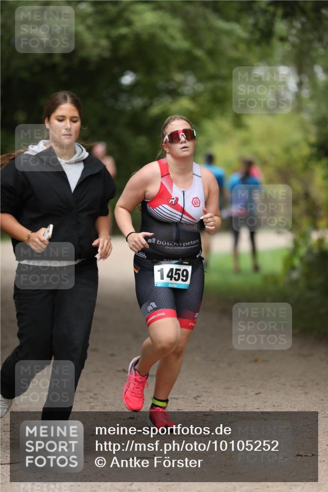30.08.2026 - Elbe Triathlon Hamburg Antke Förster http://msf.ph/oto/10105252 30.08.2026 12:02:16 Laufen 1459 meine-sportfotos.de
