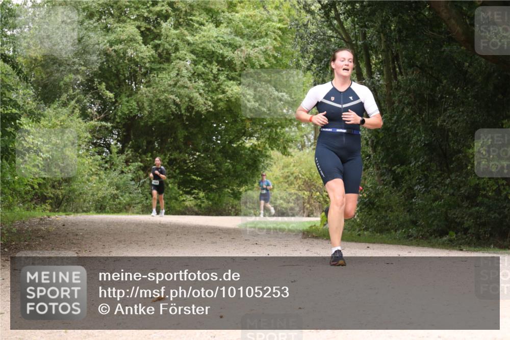 30.08.2026 - Elbe Triathlon Hamburg Antke Förster http://msf.ph/oto/10105253 30.08.2026 12:05:54 Laufen  meine-sportfotos.de