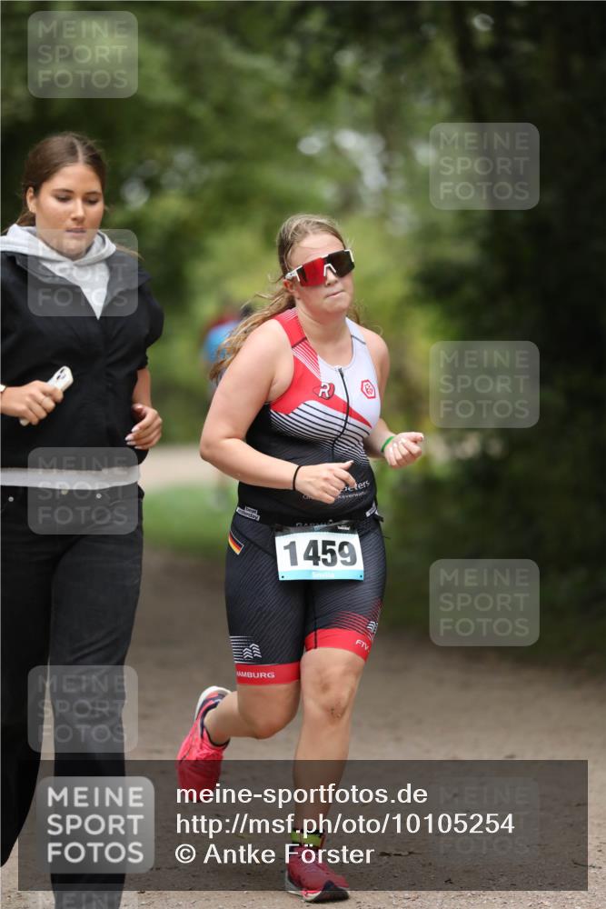 30.08.2026 - Elbe Triathlon Hamburg Antke Förster http://msf.ph/oto/10105254 30.08.2026 12:02:16 Laufen 1459 meine-sportfotos.de