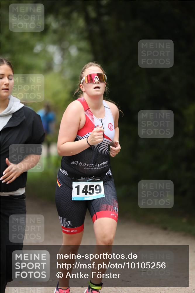 30.08.2026 - Elbe Triathlon Hamburg Antke Förster http://msf.ph/oto/10105256 30.08.2026 12:02:17 Laufen 1459 meine-sportfotos.de