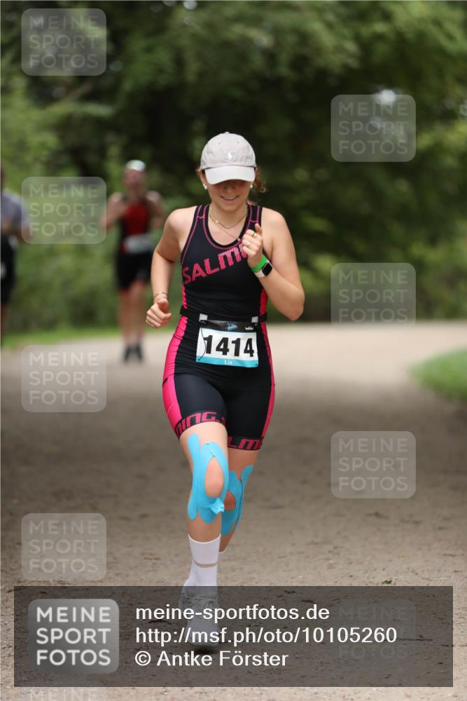 30.08.2026 - Elbe Triathlon Hamburg Antke Förster http://msf.ph/oto/10105260 30.08.2026 12:02:22 Laufen 1414 meine-sportfotos.de