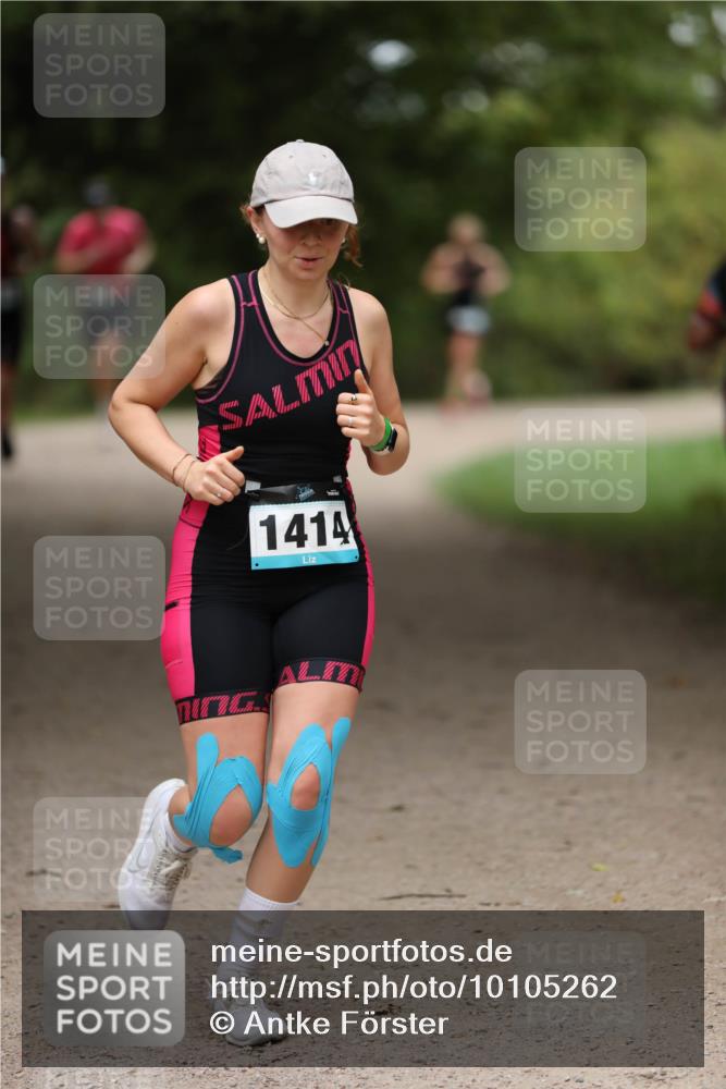 30.08.2026 - Elbe Triathlon Hamburg Antke Förster http://msf.ph/oto/10105262 30.08.2026 12:02:22 Laufen 1414 meine-sportfotos.de